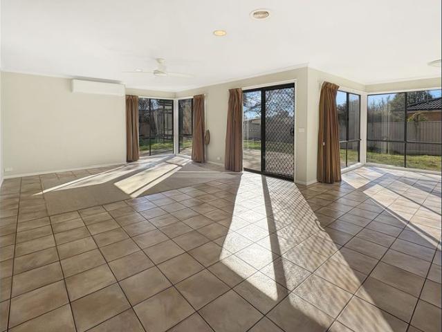 4 Bedroom Home in Quiet Cul Dec Sac