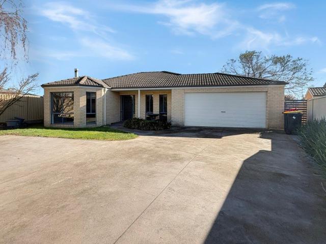 4 Bedroom Home in Quiet Cul Dec Sac