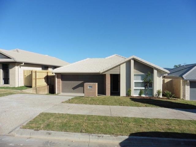 4 BEDROOM HOME IN QUIET STREET GREAT FOR A FAMILY!