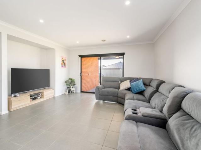 4 BEDROOM HOME IN SANCTUARY PARK!