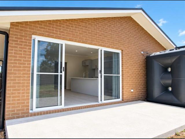 4 Bedroom Home in sought after Hunterview Street!