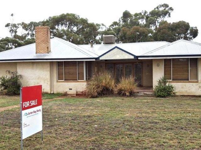 4 BEDROOM HOME on 2,023 SQM BLOCK