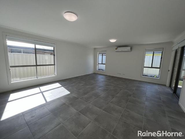 4 Bedroom Home On Andalusia Avenue!