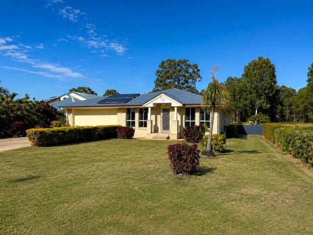 4 Bedroom Home on Kingfisher Parade!