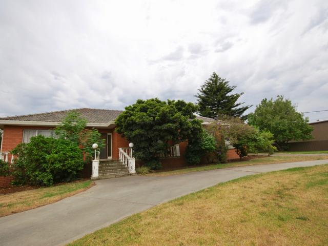 4 Bedroom Home on Spacious Block!