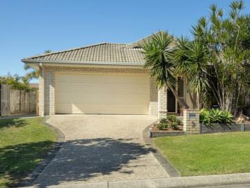 4 Bedroom Home Side Access + Solar