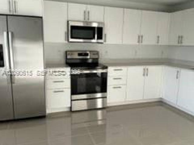 4 bedroom, Homestead FL 33032 106170017