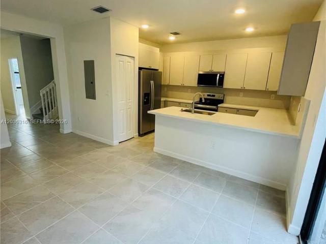 4 bedroom, Homestead FL 33033 105504952