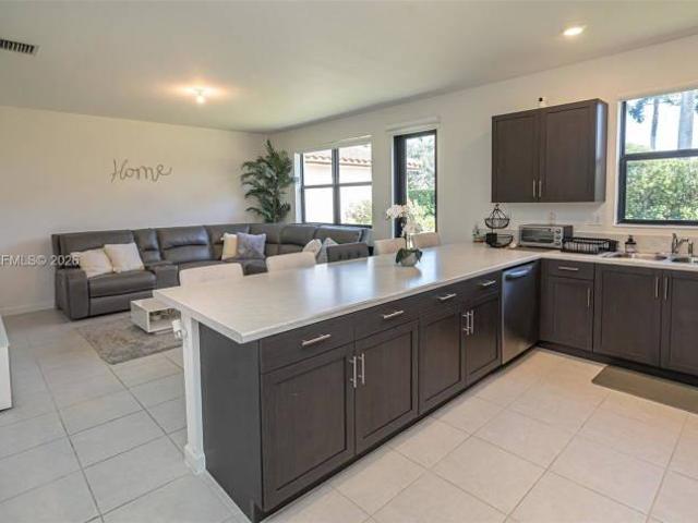 4 bedroom, Homestead FL 33033 106170015