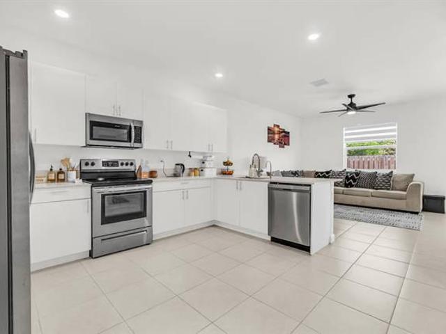 4 bedroom, Homestead FL 33033 106133636