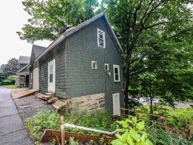 4 bedroom, Hooksett NH 03106 104265484