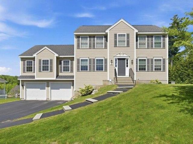 4 bedroom, Hooksett NH 03106 105290412