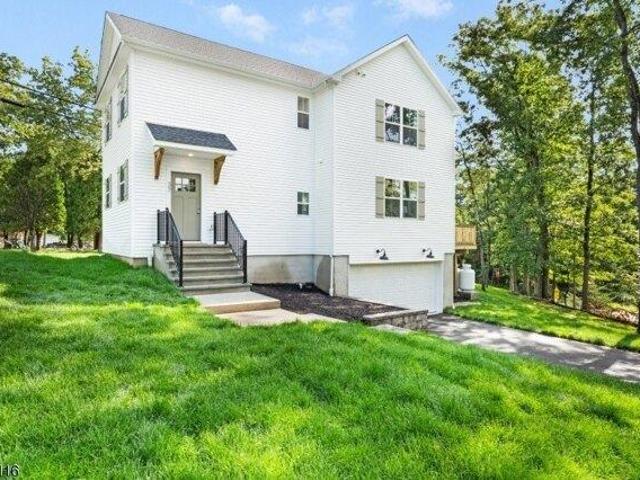 4 bedroom, Hopatcong NJ 07843 105254615