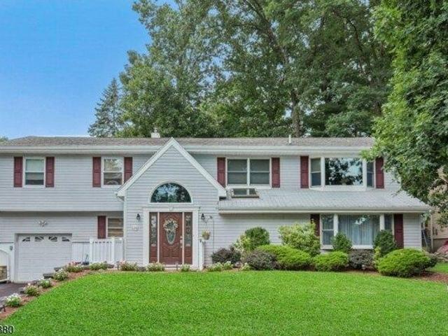 4 bedroom, Hopatcong NJ 07843 105233953