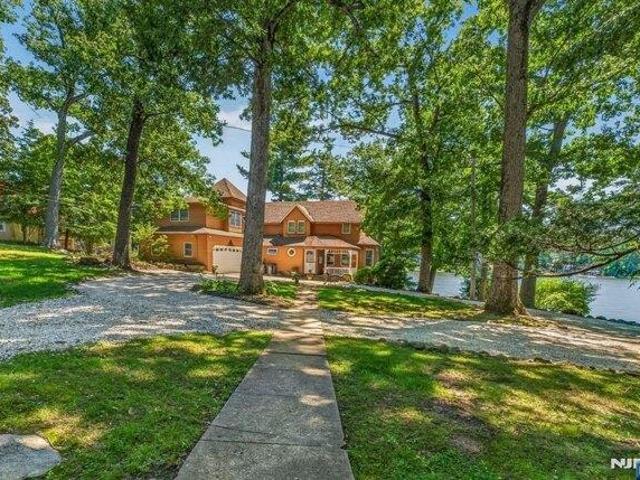 4 bedroom, Hopatcong NJ 07843 106069956