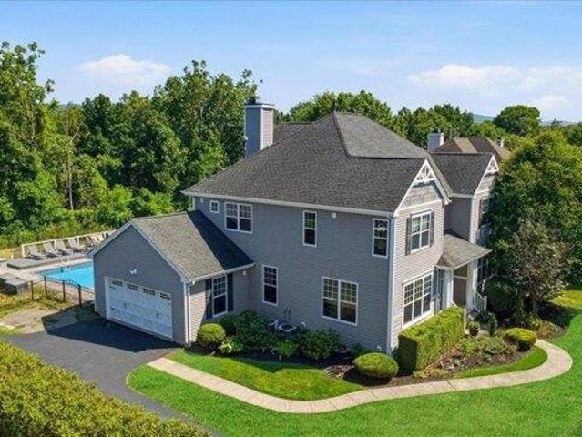 4 bedroom, Hopewell Junction NY 12533 105291459