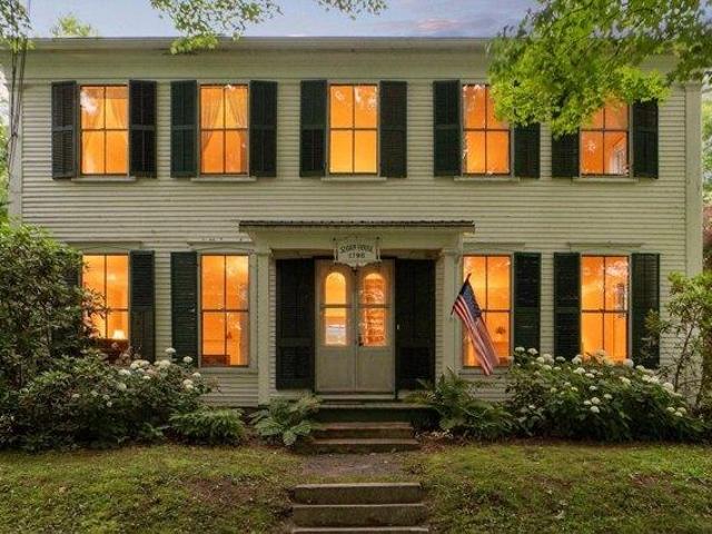4 bedroom, Haverhill NH 03765 104809017