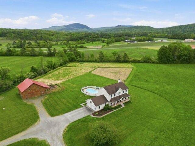 4 bedroom, Haverhill NH 03774 105658437