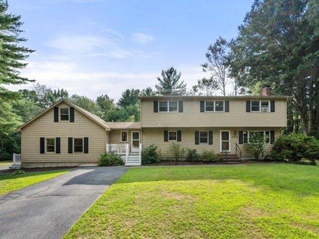 4 bedroom, Halifax MA 02338 105710064