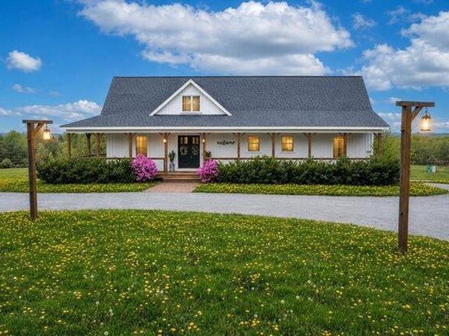 4 bedroom, Hampden ME 04444 104852241
