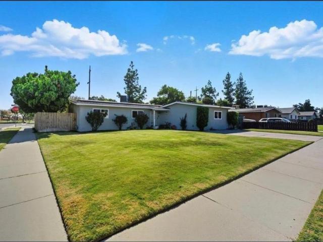 4 bedroom, Hanford CA 93230 106115422