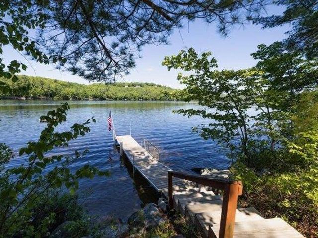 4 bedroom, Harrison ME 04040 104835559