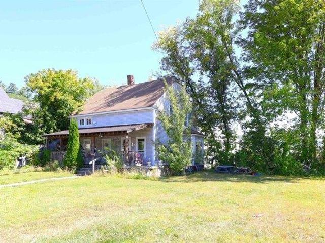 4 bedroom, Hartford VT 05001 104116630