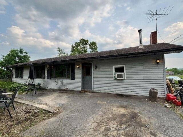 4 bedroom, Hartland ME 04943 105693220