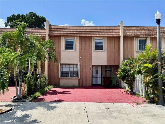 4 bedroom, Hialeah FL 33014 94296091