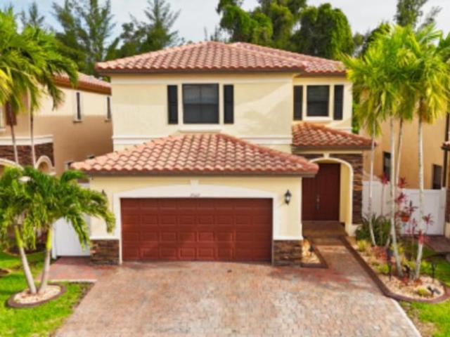 4 bedroom, Hialeah Gardens FL 33018 106215294