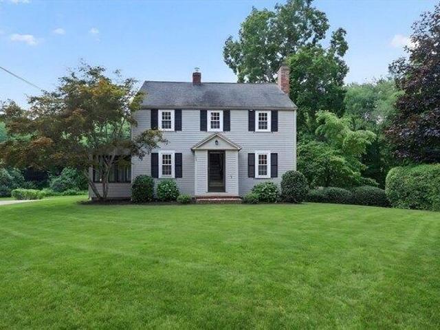 4 bedroom, Hingham MA 02043 105403556