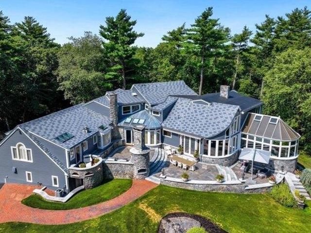 4 bedroom, Hingham MA 02043 105610044