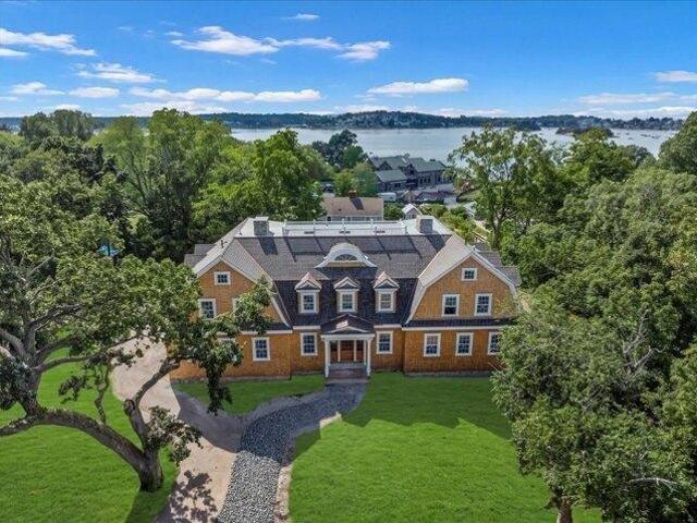 4 bedroom, Hingham MA 02043 105614112