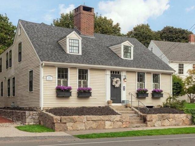 4 bedroom, Hingham MA 02043 105631598