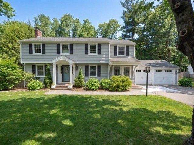 4 bedroom, Hingham MA 02043 105693547