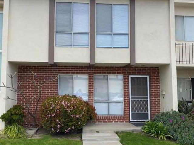 4 bedroom, Huntington Beach CA 92646 106222747