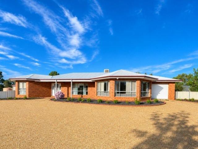 4 Bedroom Immaculate Home
