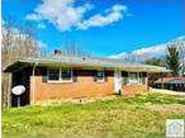 4 bedroom in Collinsville VA 24078