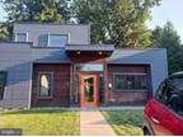 4 bedroom in Cabin John Maryland 20818