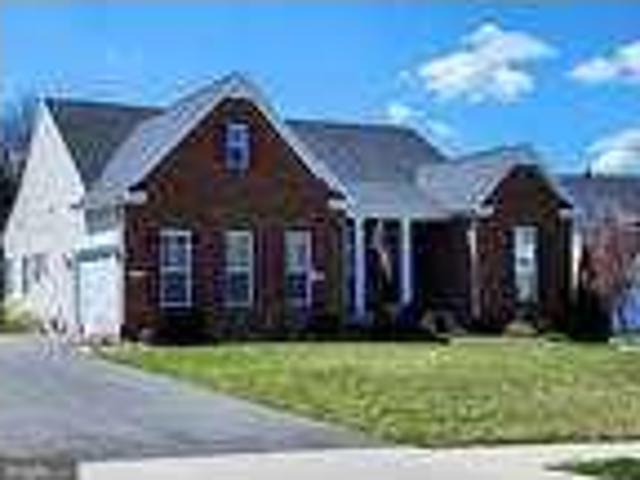 4 bedroom in Chantilly VA 20152