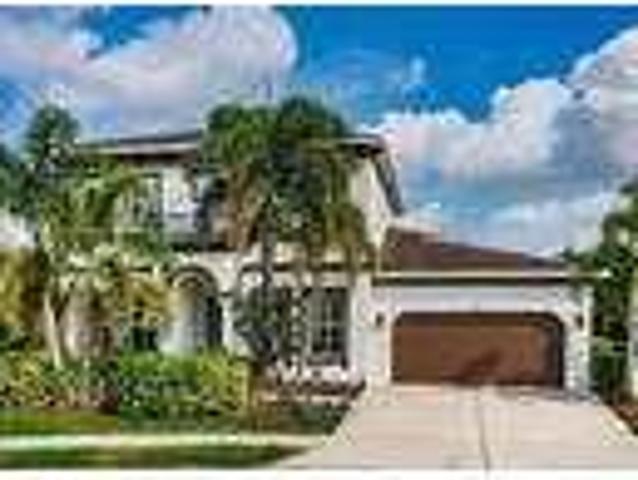 4 bedroom in Apollo Beach FL 33572