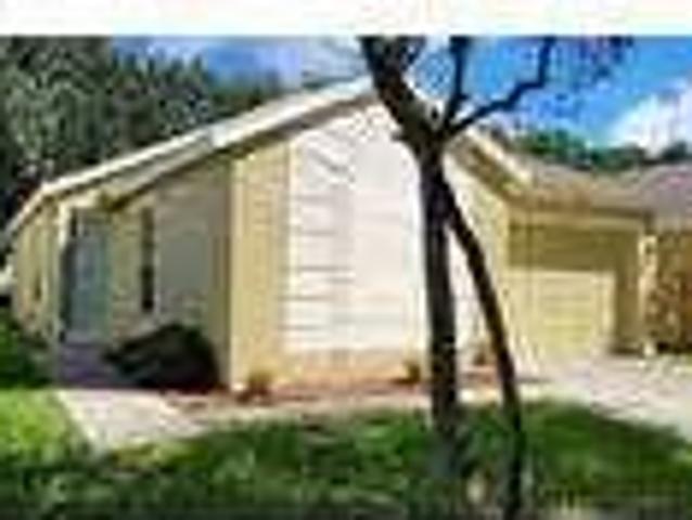 4 bedroom in Apollo Beach Florida 33572