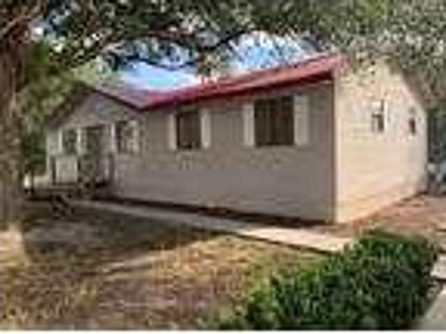 4 bedroom in Avon Park Florida 33825