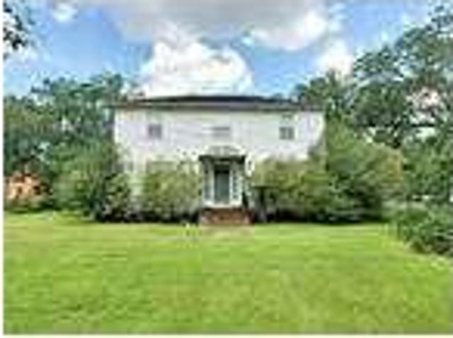 4 bedroom in Belle Chasse Louisiana 70037