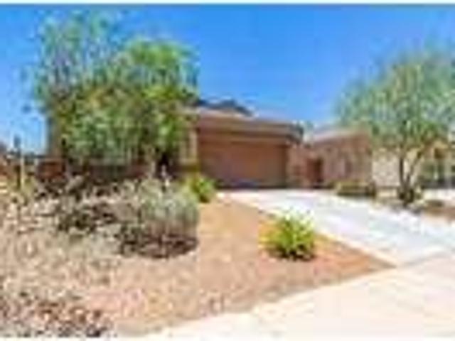 4 bedroom in Buckeye Arizona 85396