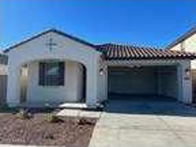4 bedroom in Buckeye Arizona 85396