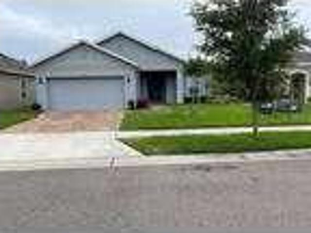 4 bedroom in Groveland FL 34736