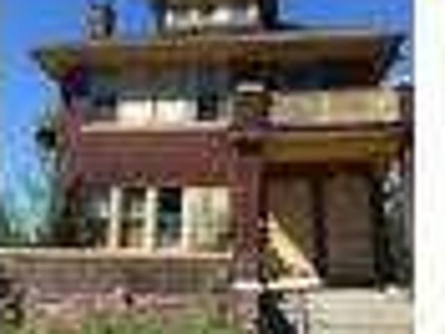 4 bedroom in Detroit Michigan 48215
