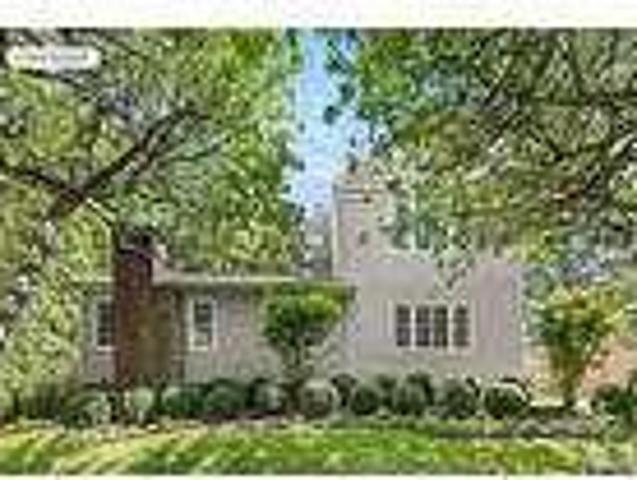 4 bedroom in East Hampton New York 11937