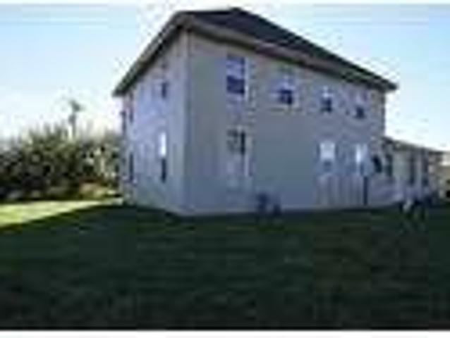 4 bedroom in Elmwood Illinois 61529